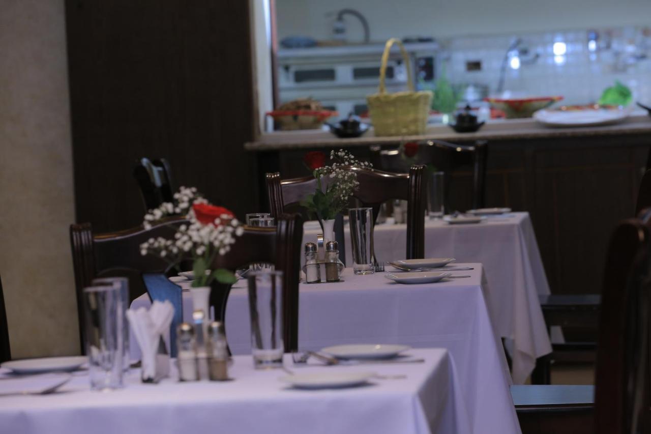 Daisy Hotel Addis-Abeba Extérieur photo